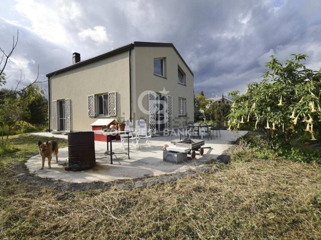 Case e ville in vendita di 140 m² in Via Sabaudia, 5