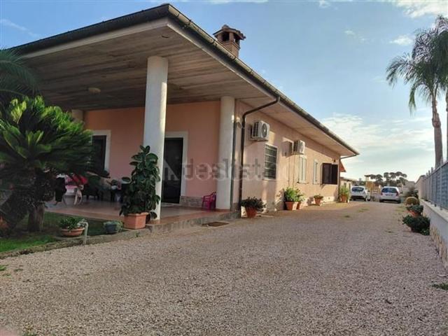 Case e ville in vendita di 140 m² in Via San Giuseppe