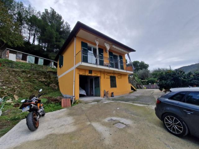 Case e ville in vendita di 140 m² in Via San Lazzaro