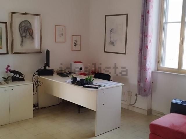 Case e ville in vendita di 140 m² in Via Senese