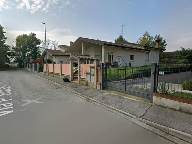 Case e ville in vendita di 140 m² in Via P. Borsellino, 32