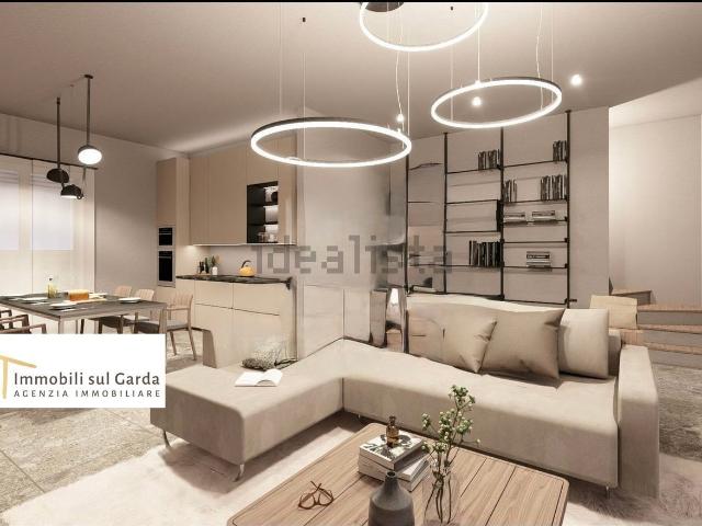 Case e ville in vendita di 140 m² in Via Trevisago