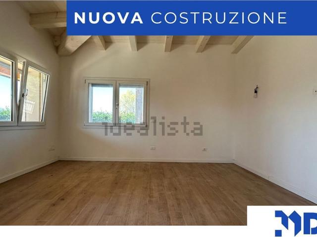 Case e ville in vendita di 140 m² in Via Valgrande