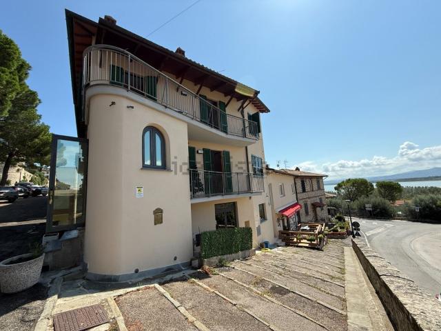 Case e ville in vendita di 140 m² in Piazza Dante Alighieri