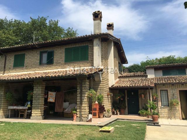Case e ville in vendita di 140 m² in Strada di Monte Lupoli