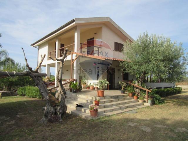 Case e ville in vendita di 140 m² in Strada Provinciale 95