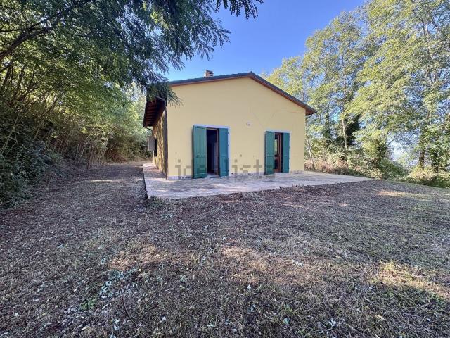 Case e ville in vendita di 140 m² in Strada Provinciale dell&apos Ecce Homo, 50050