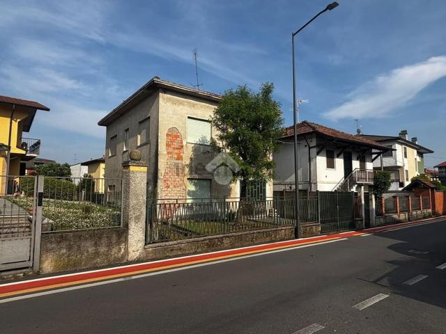 Case e ville in vendita di 141 m² in Via Baruffa, 3