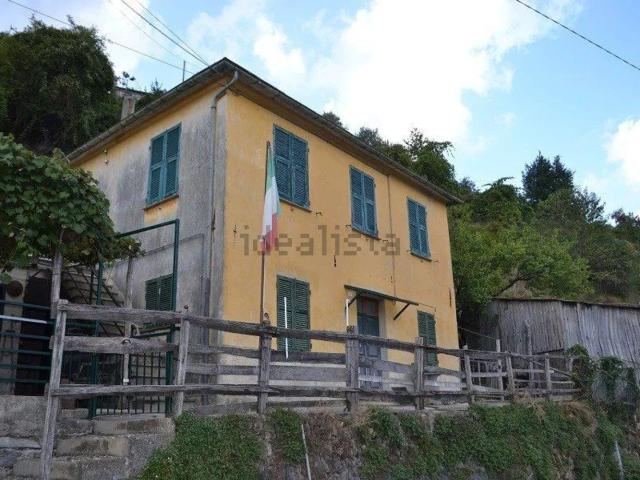 Case e ville in vendita di 141 m² in Via San Bernardo