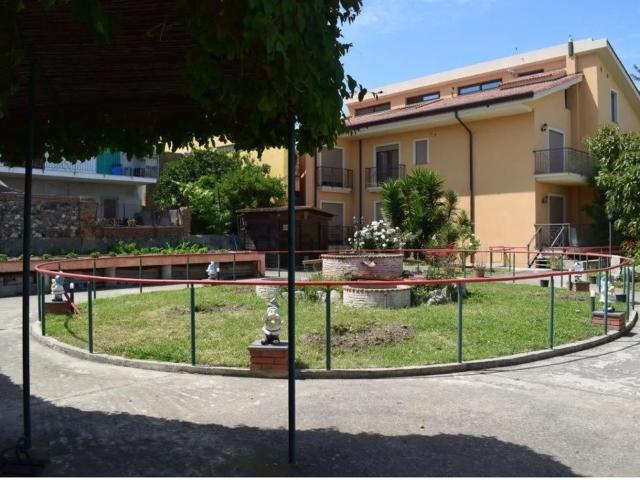 Case e ville in vendita di 1428 m² in Via Policastrelli