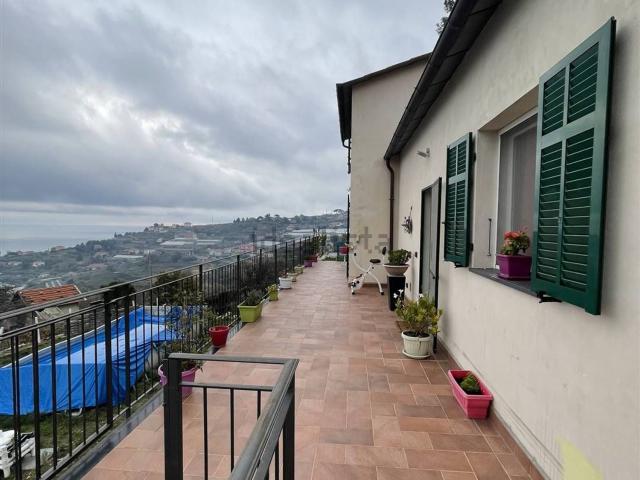 Case e ville in vendita di 142 m²