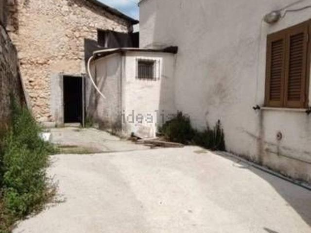 Case e ville in vendita di 142 m² in Via Colle, 38