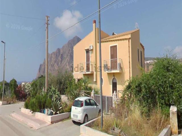 Case e ville in vendita di 142 m² in Via del Pacecoto, 34
