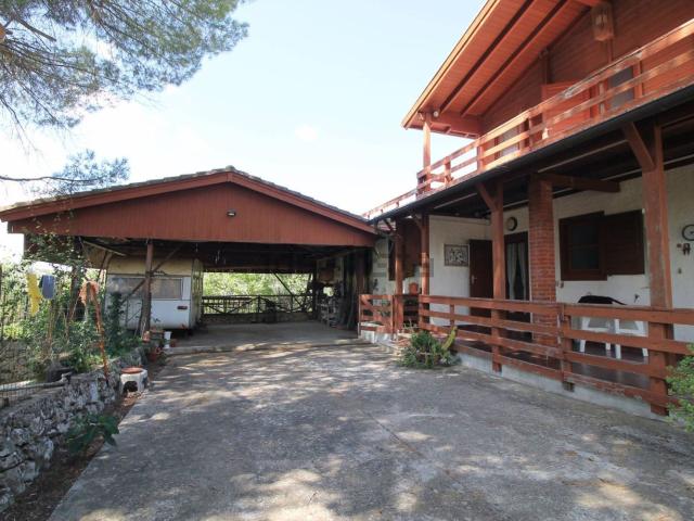 Case e ville in vendita di 142 m² in Strada Senza Nome