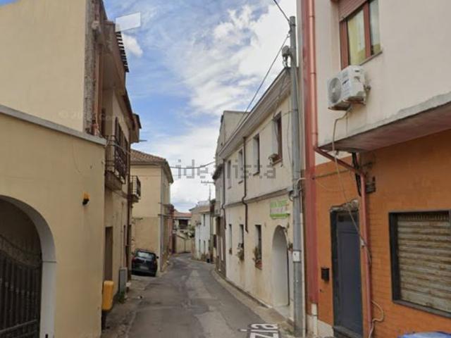 Case e ville in vendita di 143 m² in Via Sarcidano
