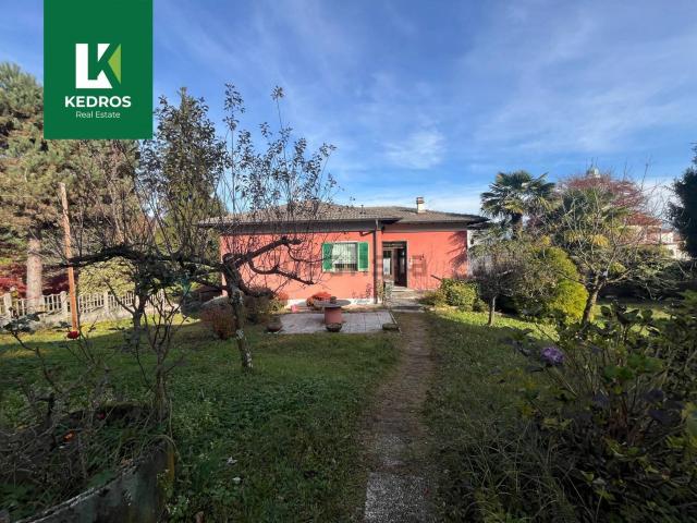Case e ville in vendita di 143 m² in Via Provinciale, 28