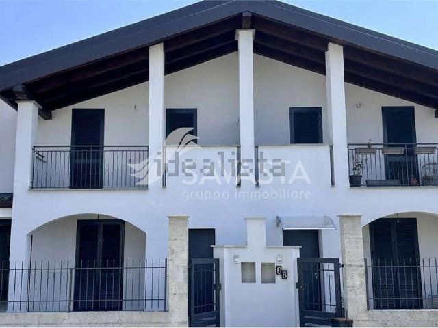 Case e ville in vendita di 144 m² in Via Madre Teresa di Calcutta