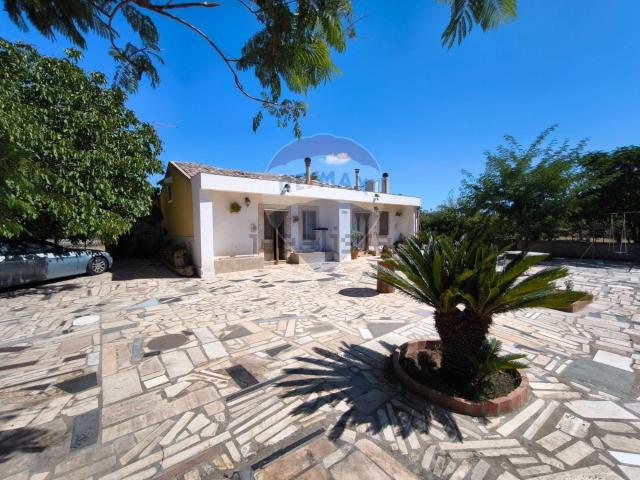 Case e ville in vendita di 144 m² in Strada Provinciale 80