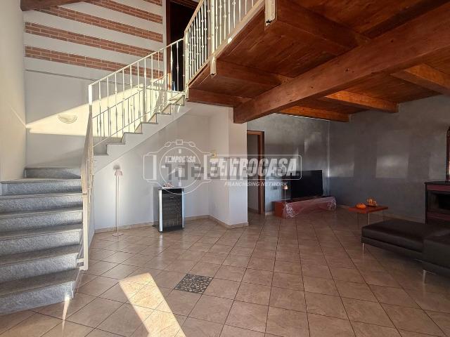 Case e ville in vendita di 145 m²