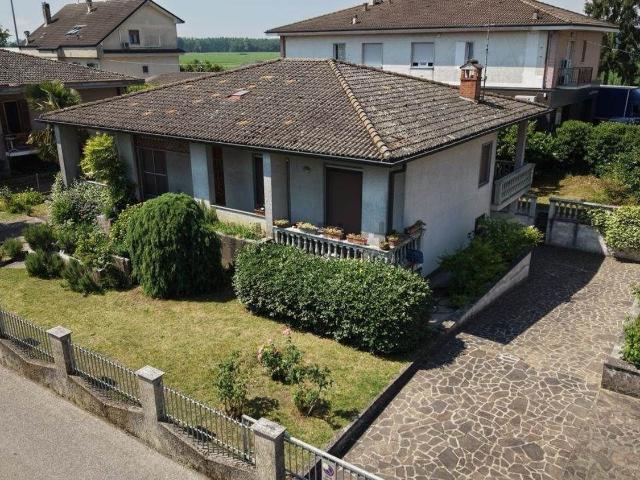 Case e ville in vendita di 145 m²