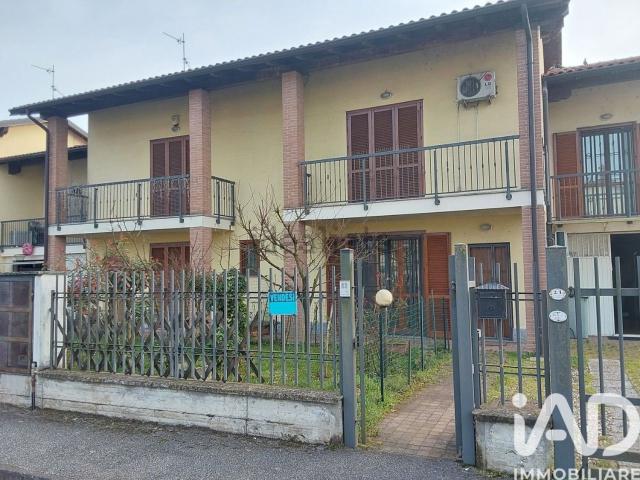 Case e ville in vendita di 145 m² in Via Resistenza