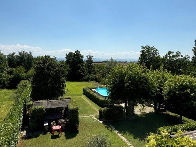 Case e ville in vendita di 145 m² in Via Umbria