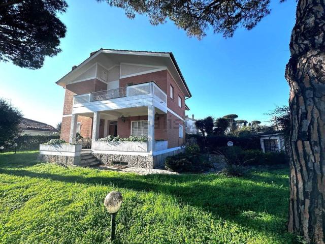 Case e ville in vendita di 146 m²