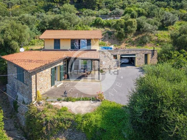 Case e ville in vendita di 147 m²
