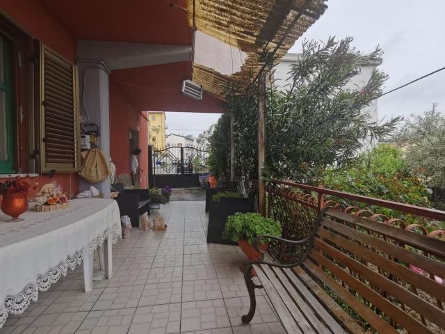 Case e ville in vendita di 147 m² in Via degli Aragonesi, 5