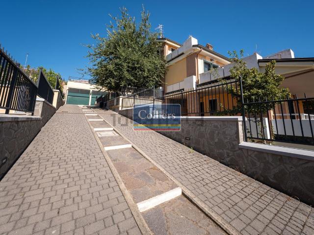 Case e ville in vendita di 148 m² in Via Don Umberto Terenzi