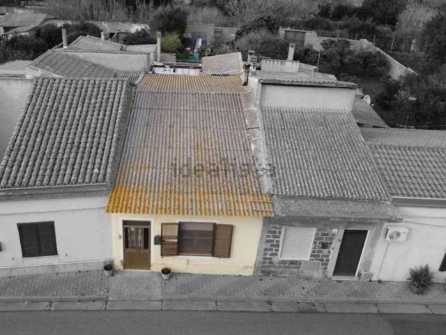 Case e ville in vendita di 148 m² in Via Eleonora D&apos Arborea, 45