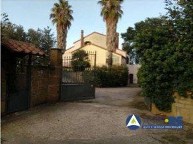 Case e ville in vendita di 148 m² in Via Felcete