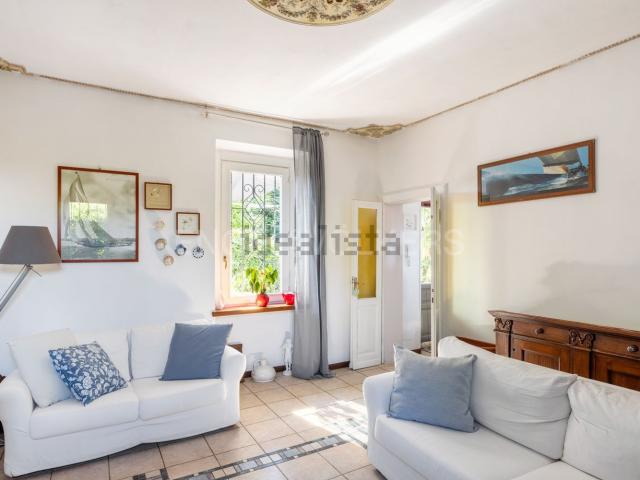Case e ville in vendita di 148 m² in Via Ferriera, 18