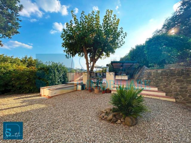 Case e ville in vendita di 148 m² in Via le Rocche, 4