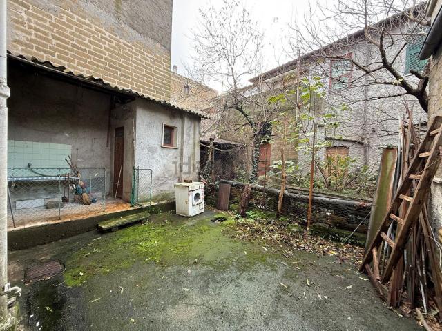 Case e ville in vendita di 148 m² in Via San Francesco D&apos Assisi, 13