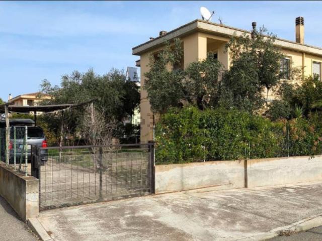 Case e ville in vendita di 148 m² in Viale Danubio