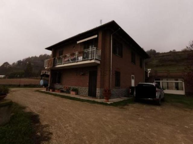Case e ville in vendita di 148 m² in Corso Alba, 191