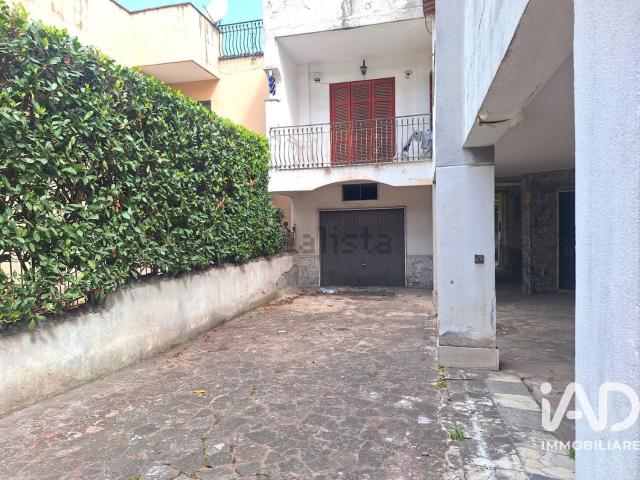 Case e ville in vendita di 149 m² in Traversa F. Pagano, 10