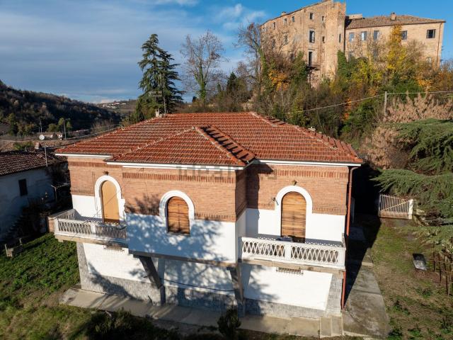 Case e ville in vendita di 149 m² in Strada Comunale Castello Burio