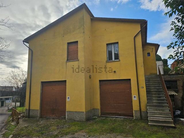 Case e ville in vendita di 149 m² in Strada di Cecanibbio, 20