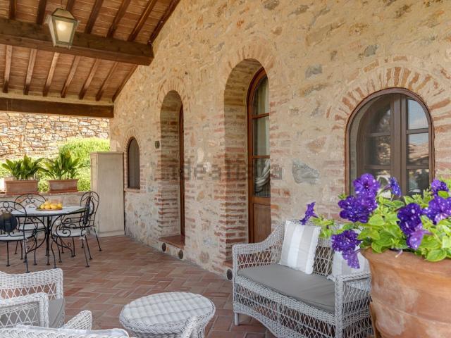 Case e ville in vendita di 1500 m² in Strada Provinciale 28