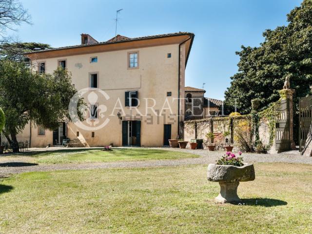 Case e ville in vendita di 1500 m² in Via il Monte, 3