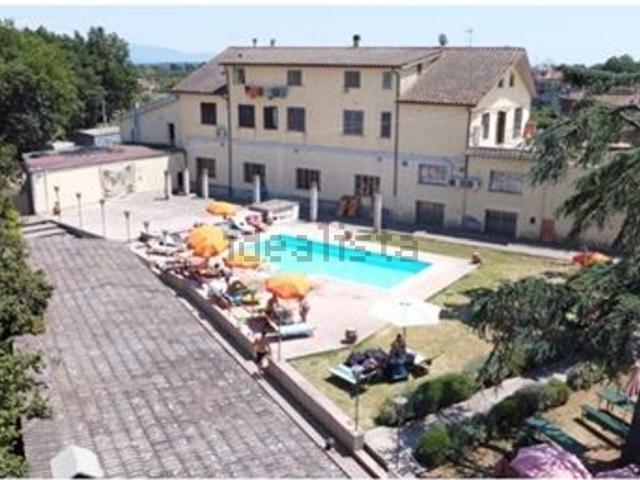 Case e ville in vendita di 1500 m² in Via San Giuseppe, 22
