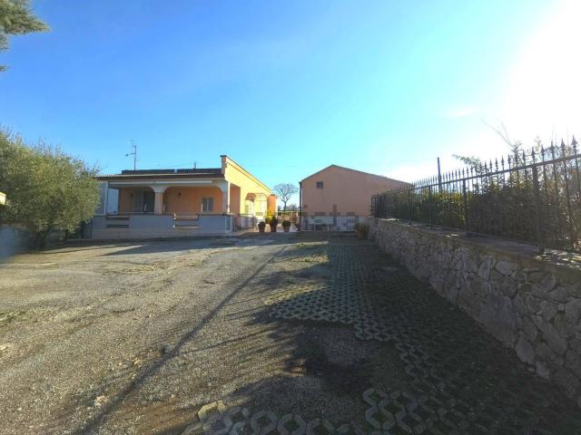 Case e ville in vendita di 150 m²