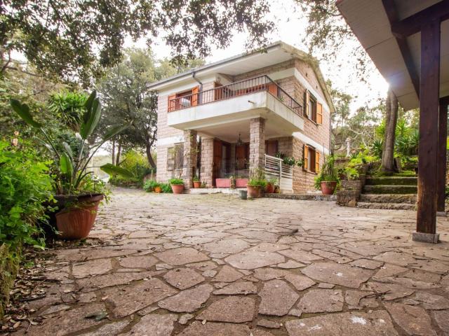 Case e ville in vendita di 150 m²