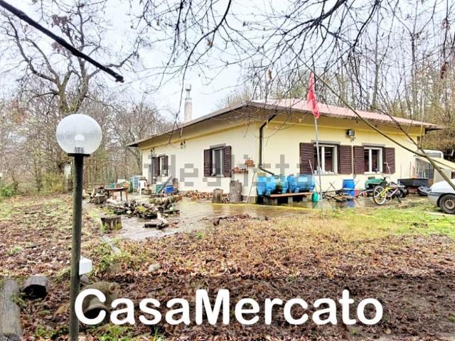 Case e ville in vendita di 150 m² in Via Colle Preda