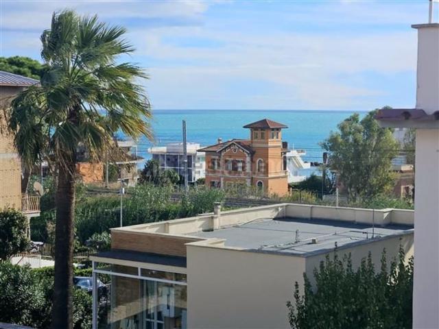 Case e ville in vendita di 150 m² in Via Colsanto