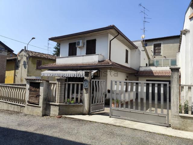 Case e ville in vendita di 150 m² in Via Calcababbio