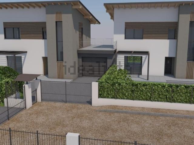 Case e ville in vendita di 150 m² in Via Carlo Urbani