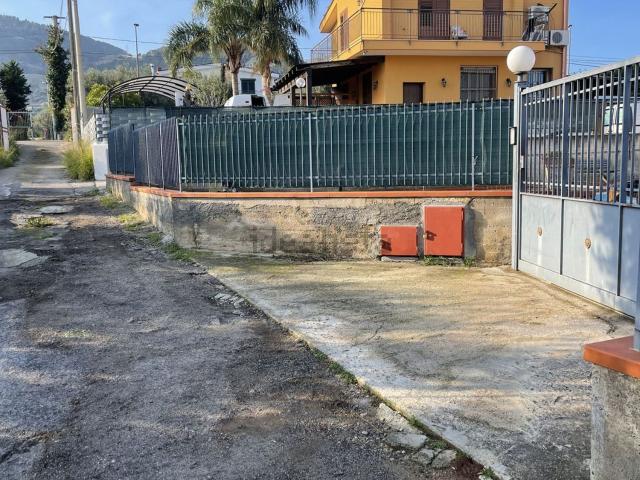Case e ville in vendita di 150 m² in Via Chiesazza Sperone XVII, 15